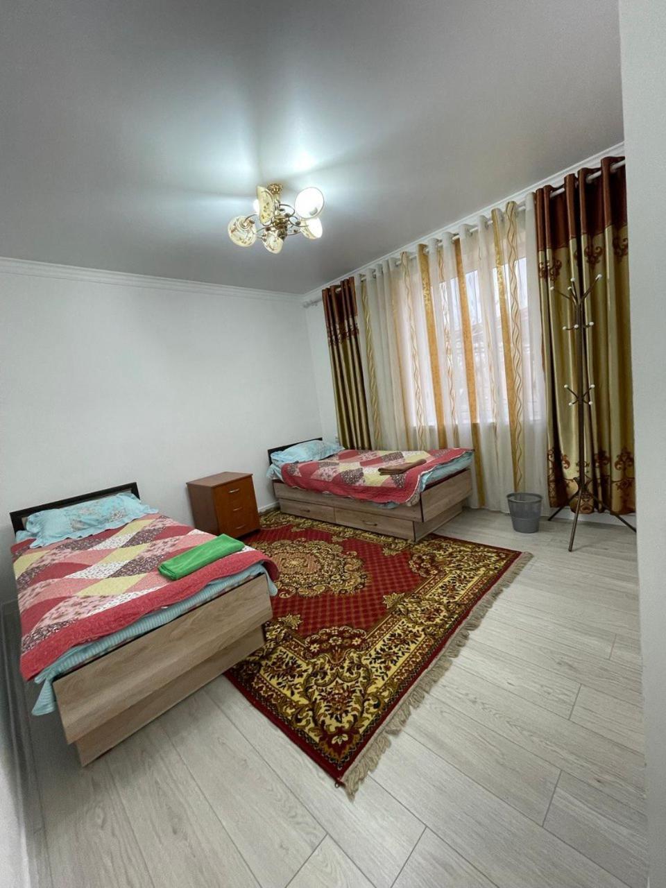 Center guesthouse Kochkor Extérieur photo